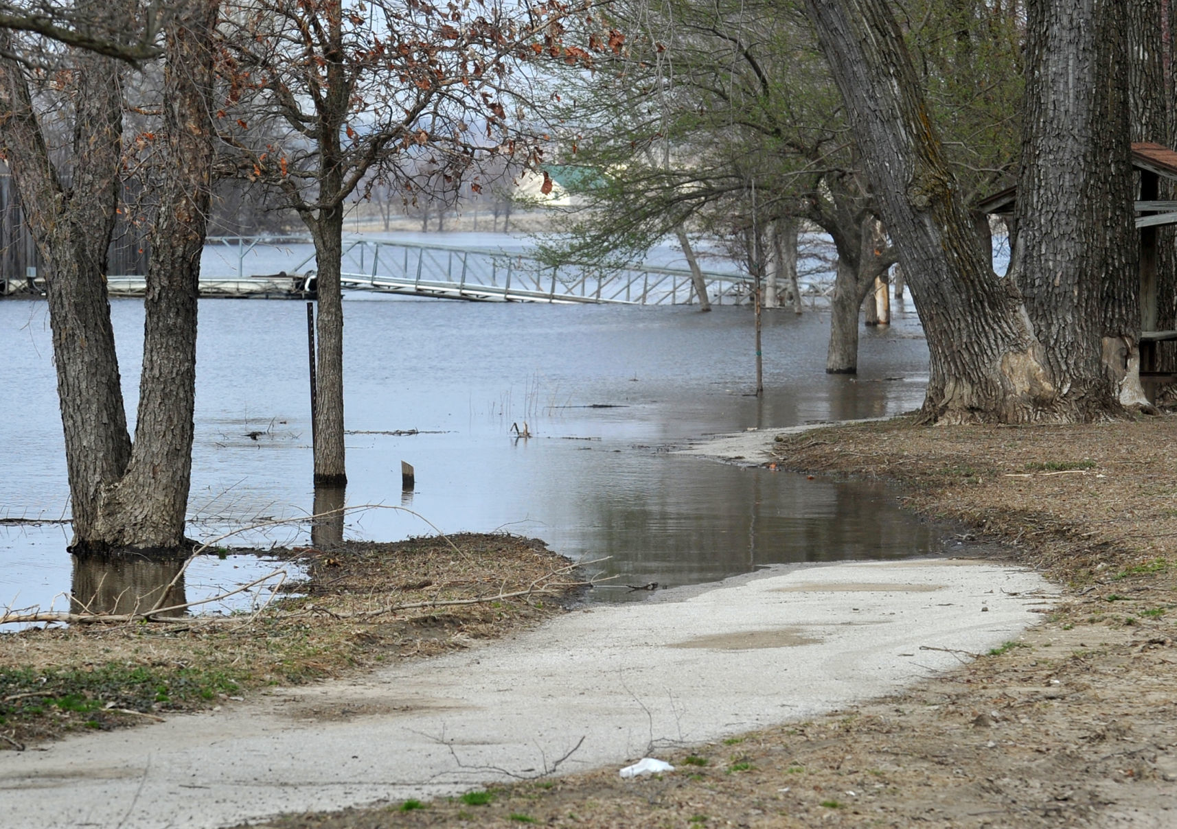 040720-flood-features-gk-045